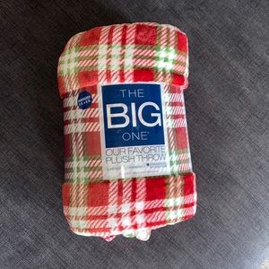 Plaid fleece throw blanket